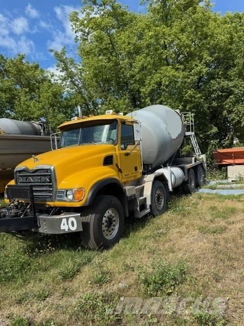 Mack CV 713 Kravas mašīna- betona sūknis