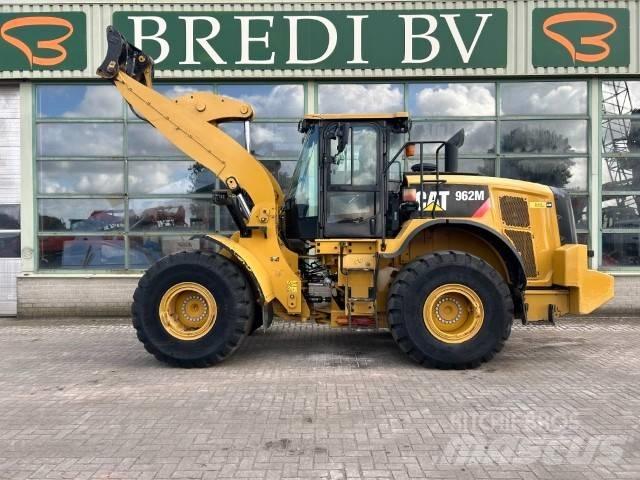 CAT 962 M Iekrāvēji uz riteņiem