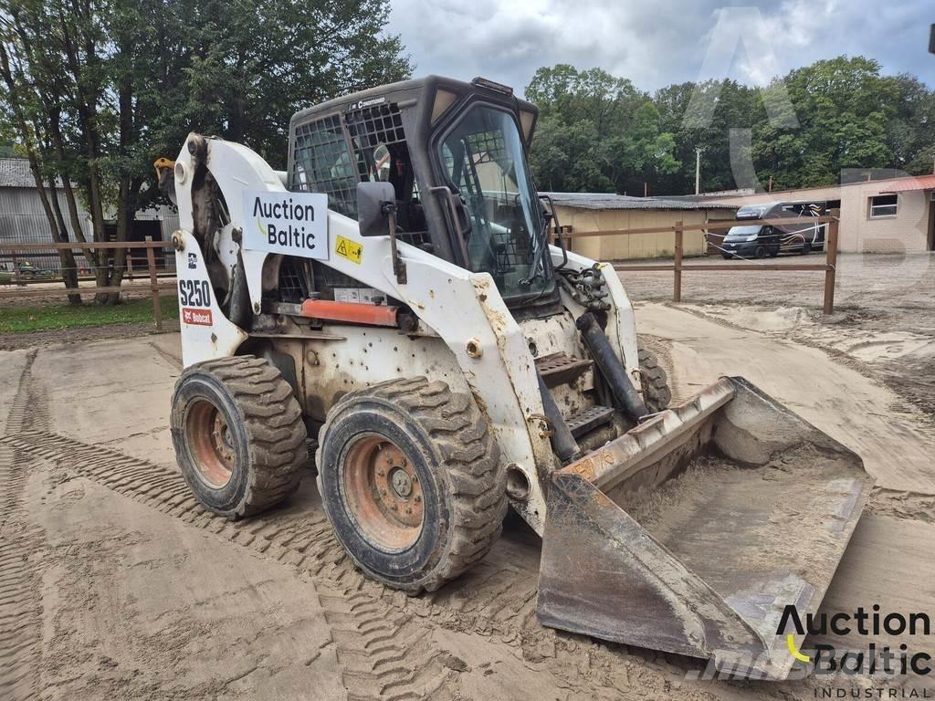 Bobcat S 250 Lietoti riteņu kompaktiekrāvēji