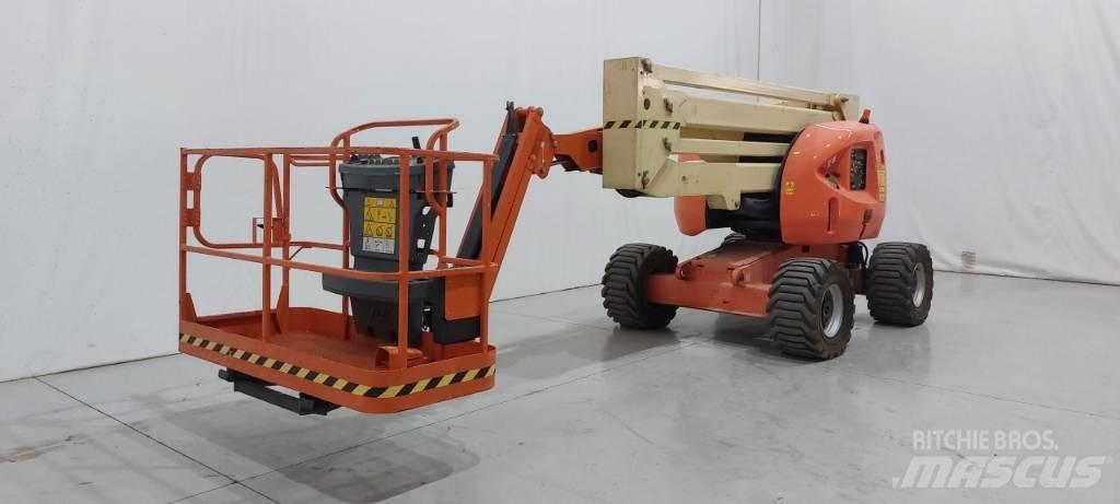 JLG 450 AJ Strēles pacēlāji