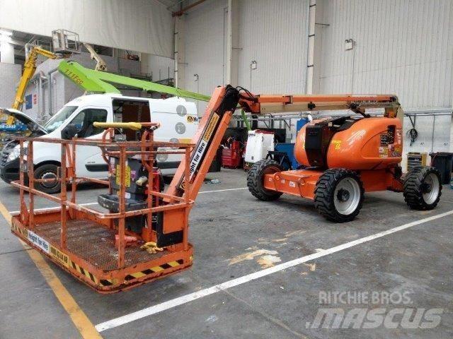 JLG 600AJ Strēles pacēlāji