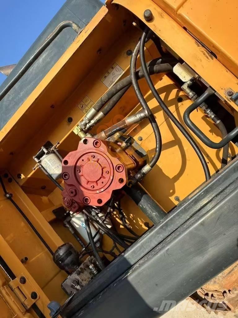 Hyundai Robex 520 VS Kāpurķēžu ekskavatori