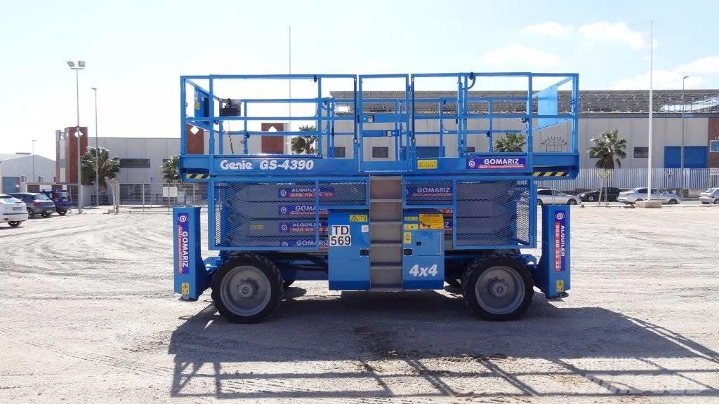 Genie GS 4390 RT Šķerveida pacēlāji