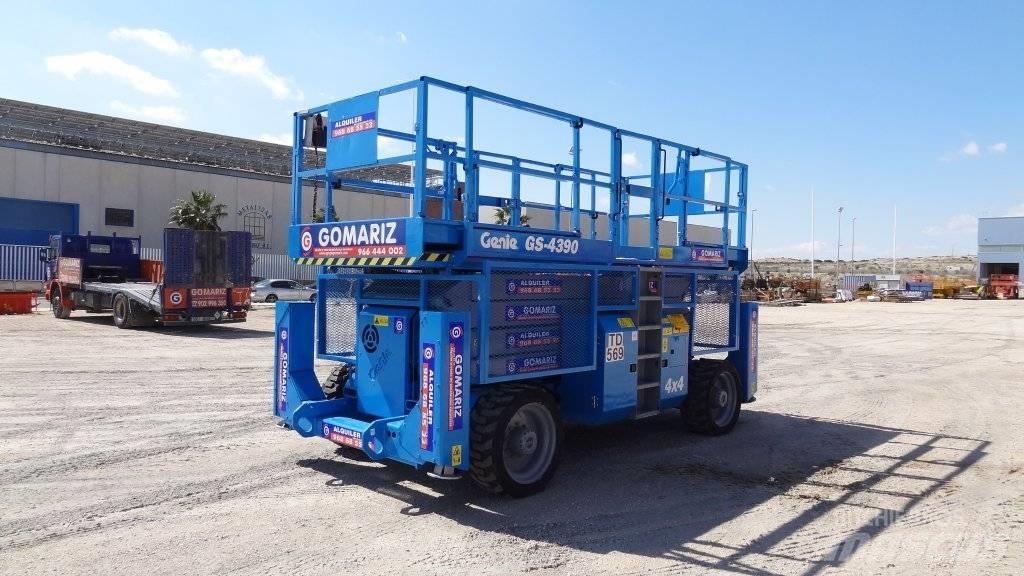 Genie GS 4390 RT Šķerveida pacēlāji