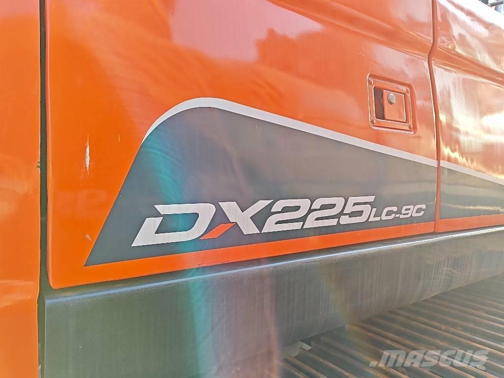 Doosan DX 225 LC-9C Kāpurķēžu ekskavatori