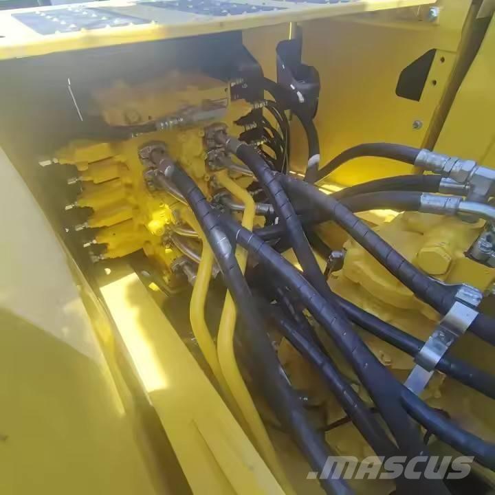 Komatsu PC 270 Kāpurķēžu ekskavatori