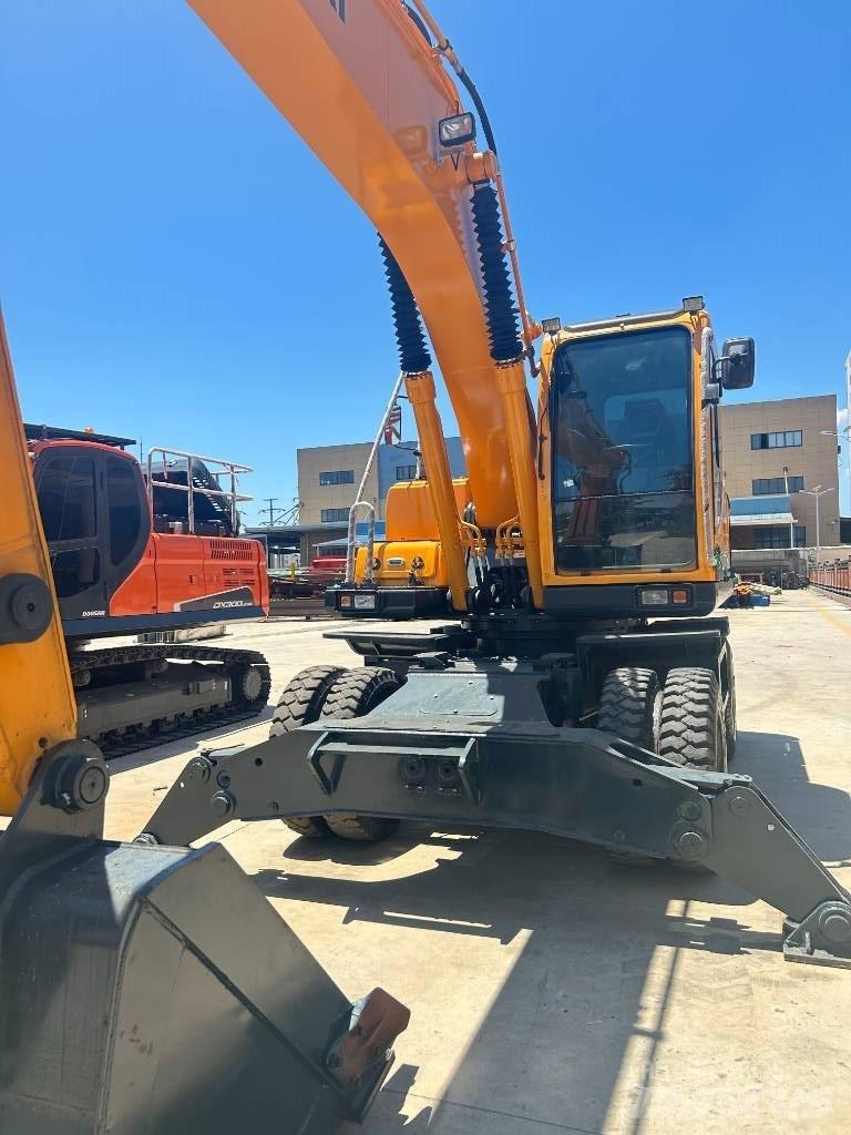 Hyundai 210w-9 Ekskavatori uz riteņiem