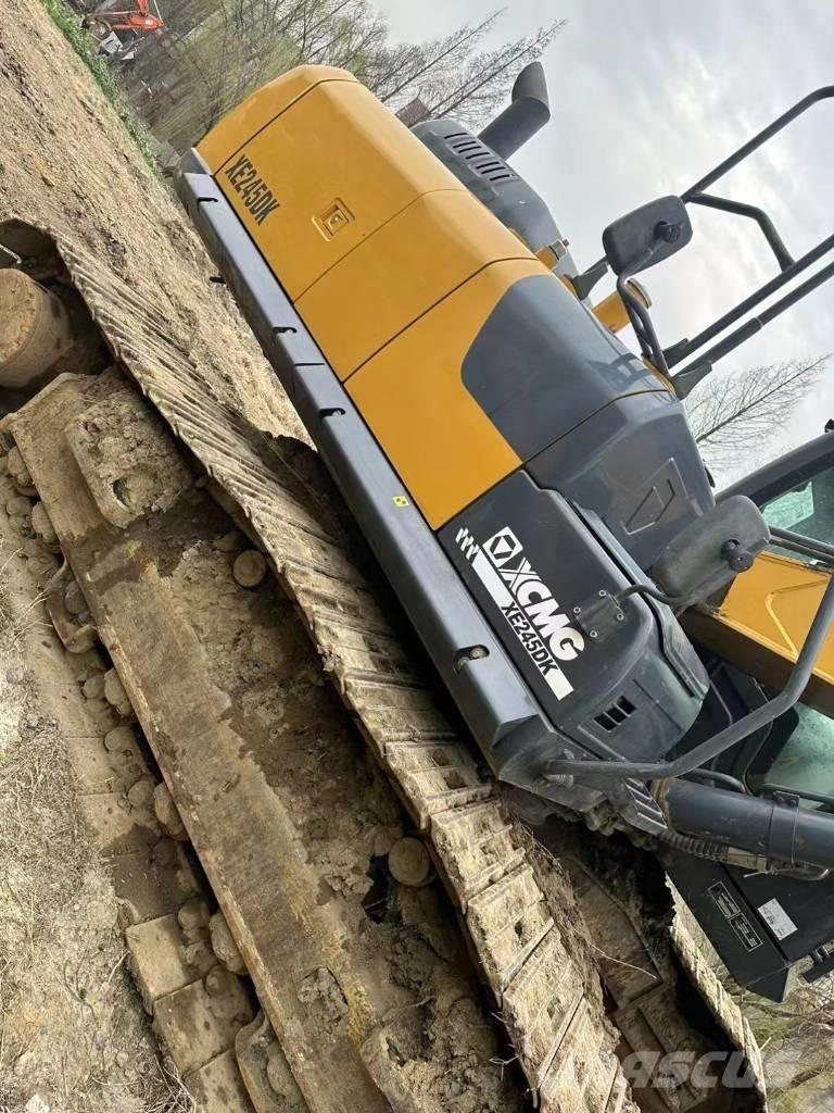 XCMG XE 245 DK Kāpurķēžu ekskavatori