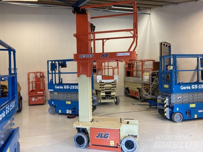 JLG 1230 ES Vertikālie pacēlāji