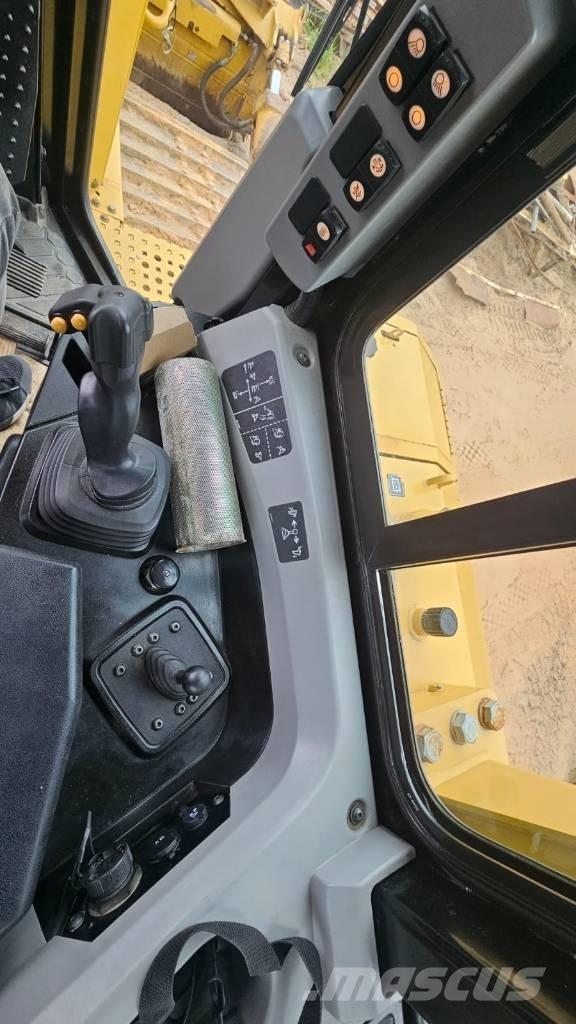CAT D 6 T LGP Kāpurķēžu buldozeri