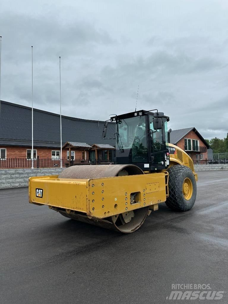 CAT CS 76 B Divvalču grunts veltņi