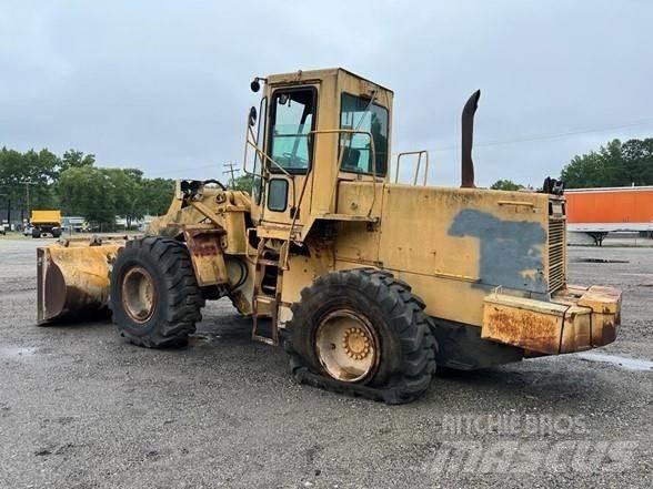 Komatsu WA 320-1 Iekrāvēji uz riteņiem