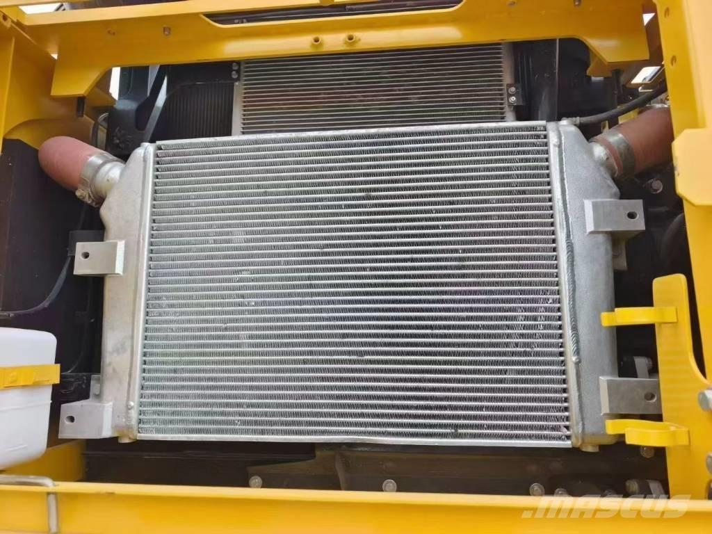 Komatsu 350-8 Kāpurķēžu ekskavatori