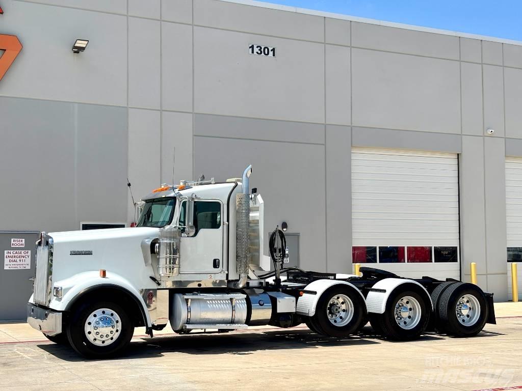 Kenworth W 900 Vilcēji
