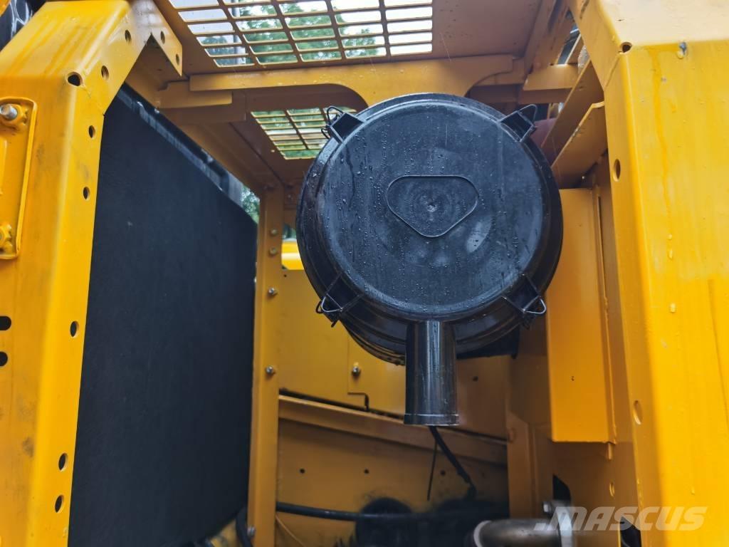 Komatsu PC 220-7 Kāpurķēžu ekskavatori