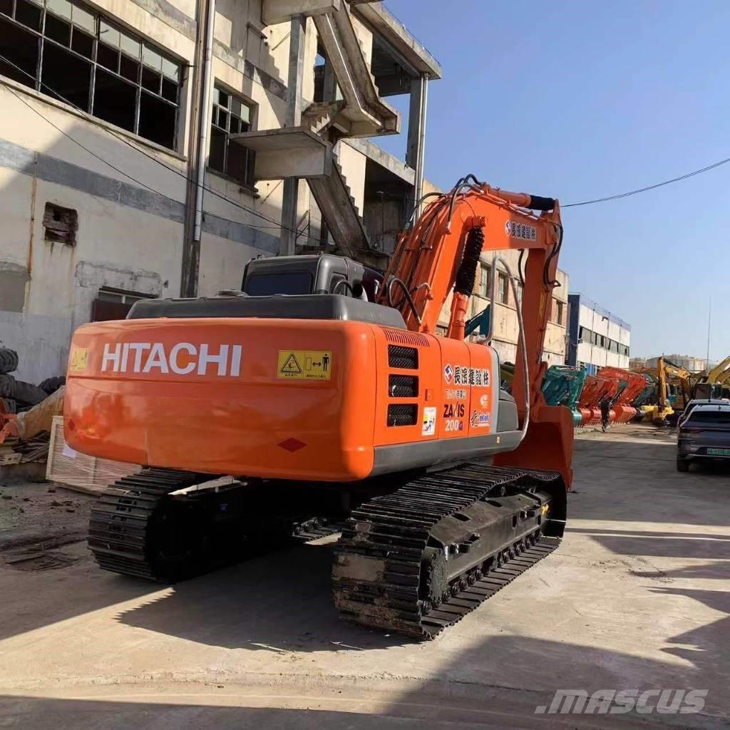 Hitachi EX 200-5 Kāpurķēžu ekskavatori