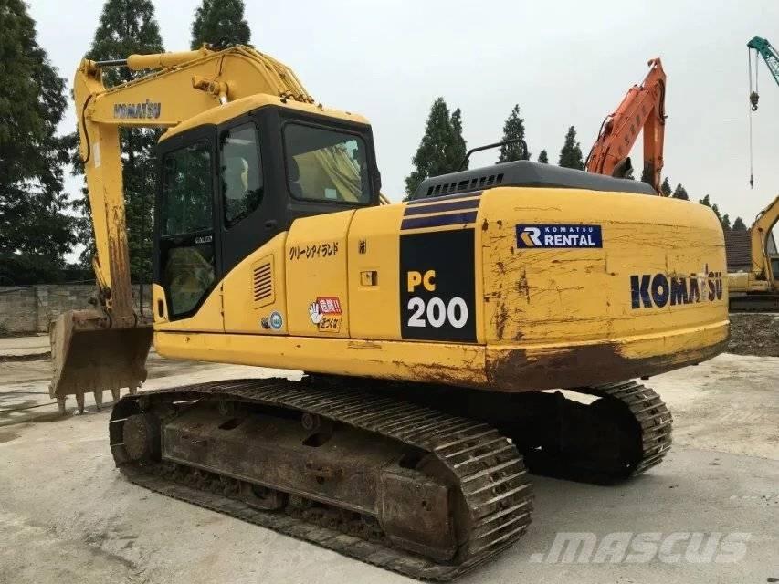 Komatsu pc200-7 Kāpurķēžu ekskavatori