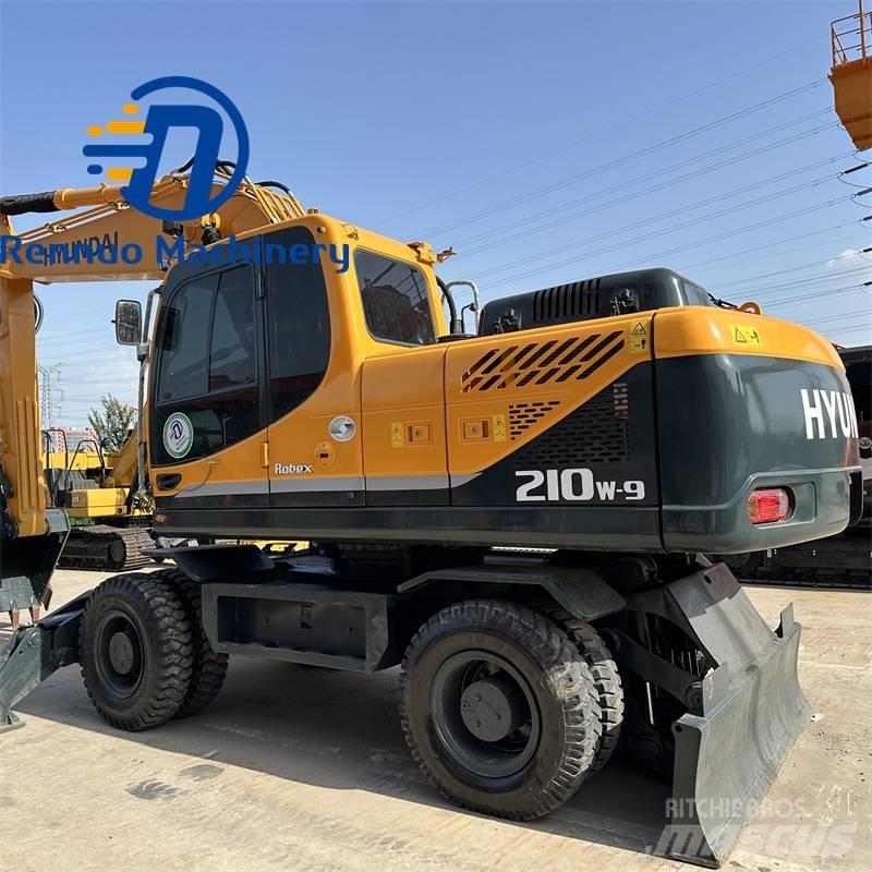Hyundai 210W-9 Ekskavatori uz riteņiem