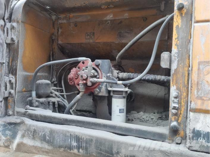 Hyundai Robex 300 LC Kāpurķēžu ekskavatori