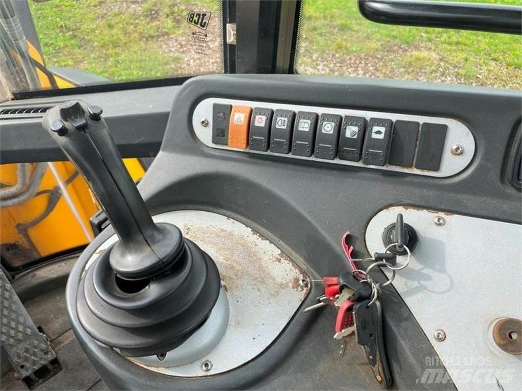 JCB 426E AGRI HT Iekrāvēji uz riteņiem