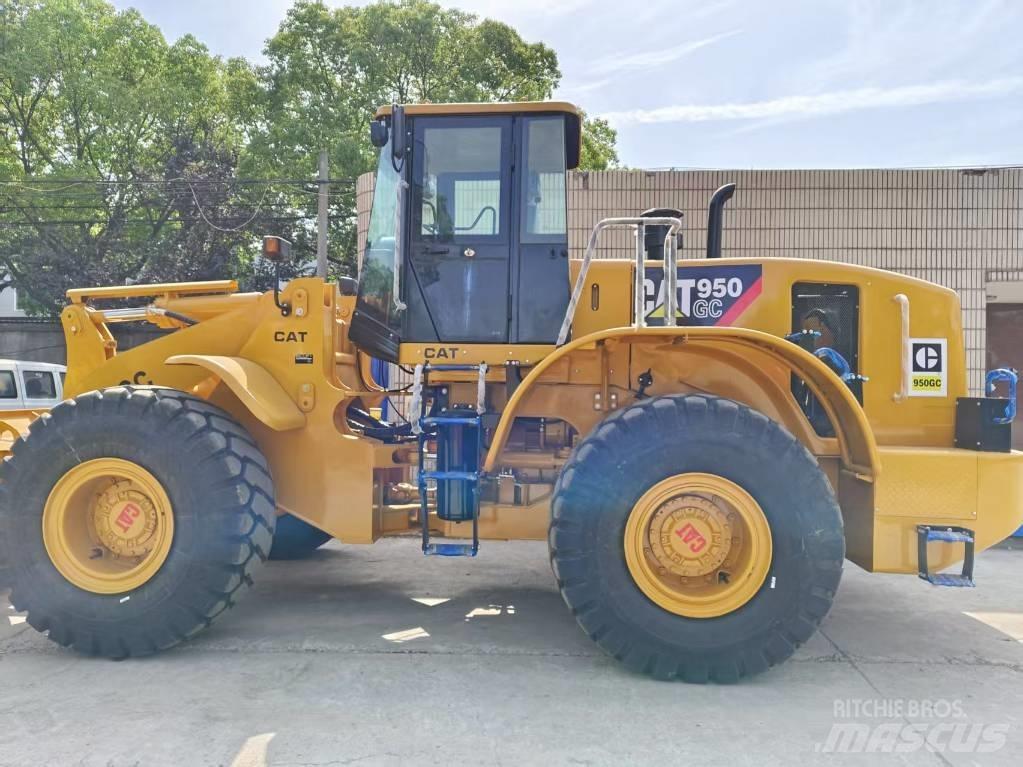 CAT 950 GC Iekrāvēji uz riteņiem