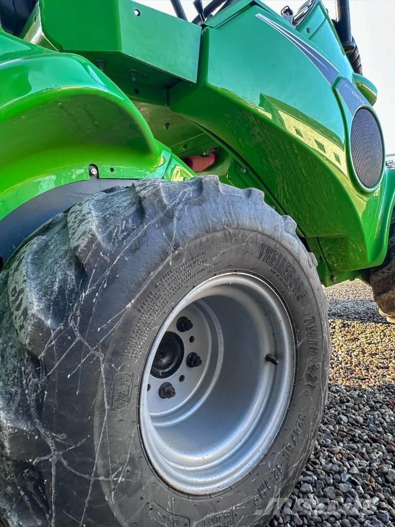 Avant 745 Multifunkcionālie iekrāvēji