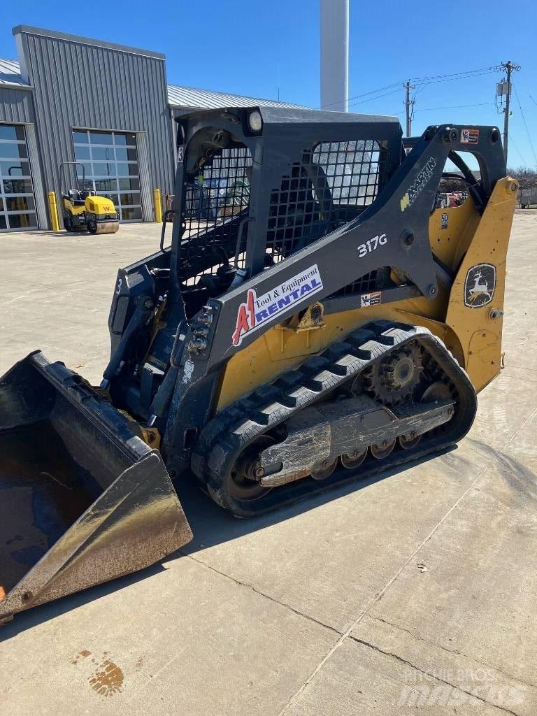 DEERE 317 G Lietoti riteņu kompaktiekrāvēji