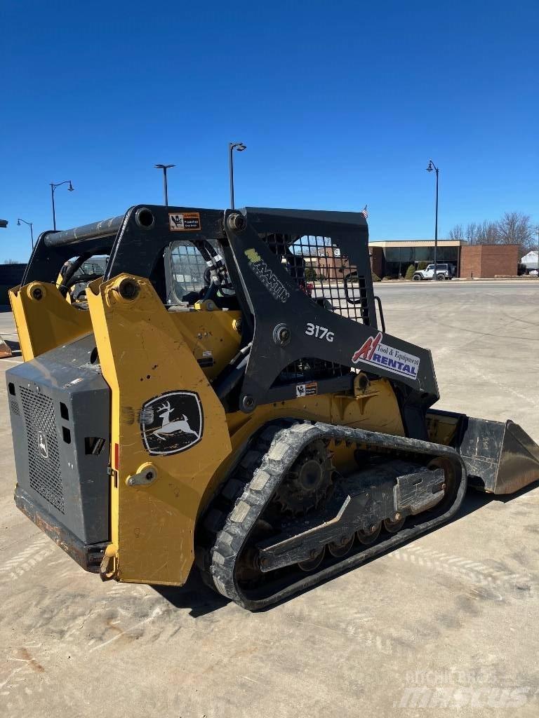 DEERE 317 G Lietoti riteņu kompaktiekrāvēji