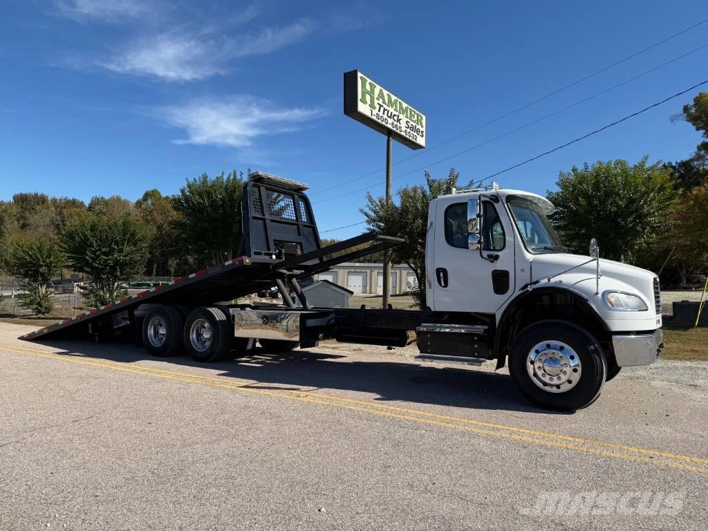 Freightliner M2 Evakuators ar manipulatoru