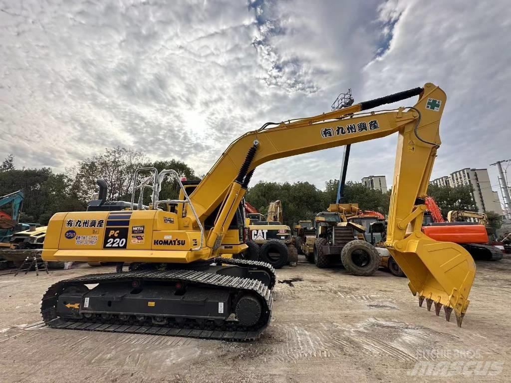 Komatsu PC 220 Kāpurķēžu ekskavatori