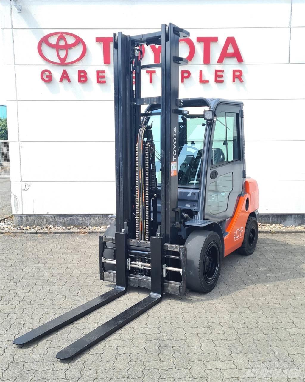 Toyota 02-8FDJF35 Tehnika ar dīzeļa dzinēju