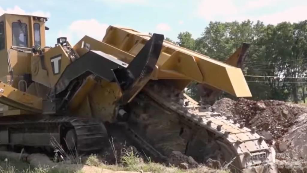 Trencor T14-54 Akmens un betona zāģi