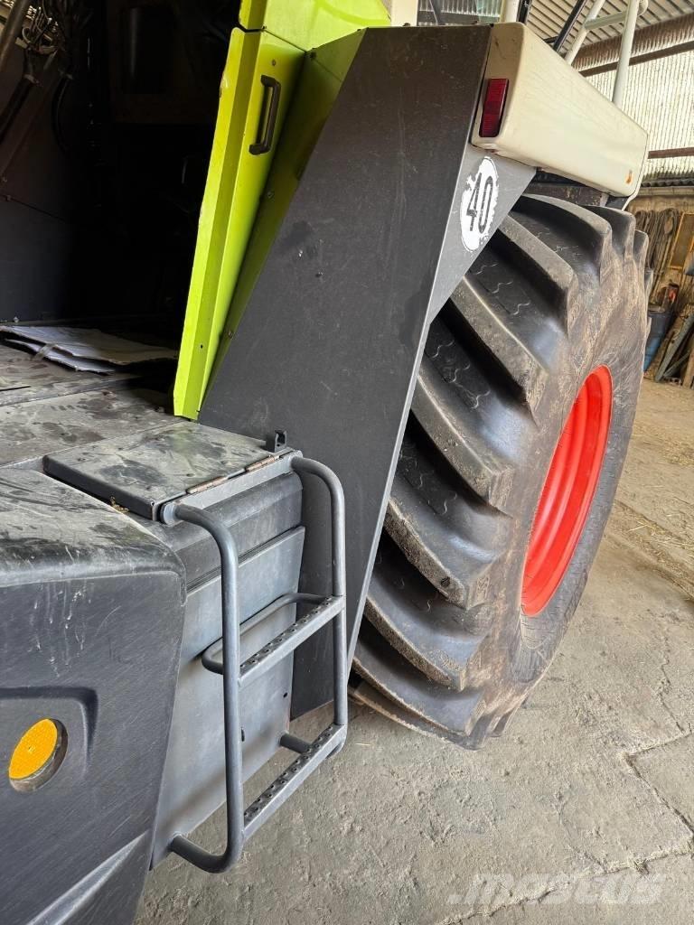 CLAAS Jaguar 900 Lopbarības novācēji
