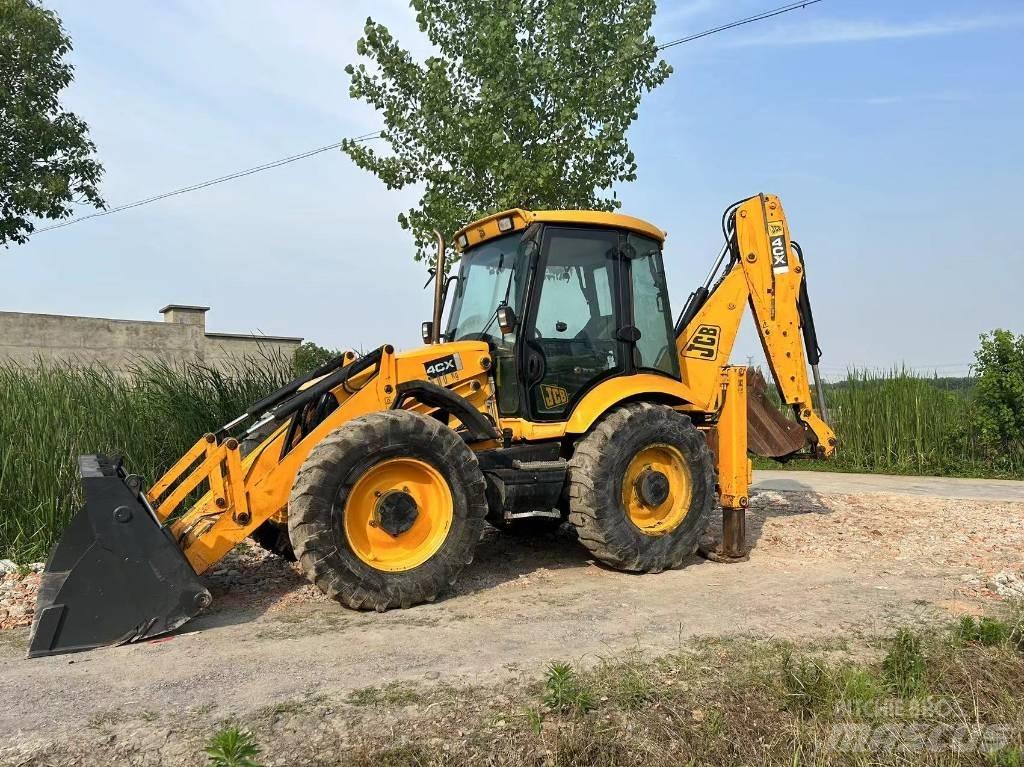 JCB 4 CX Ekskavatori-iekrāvēji