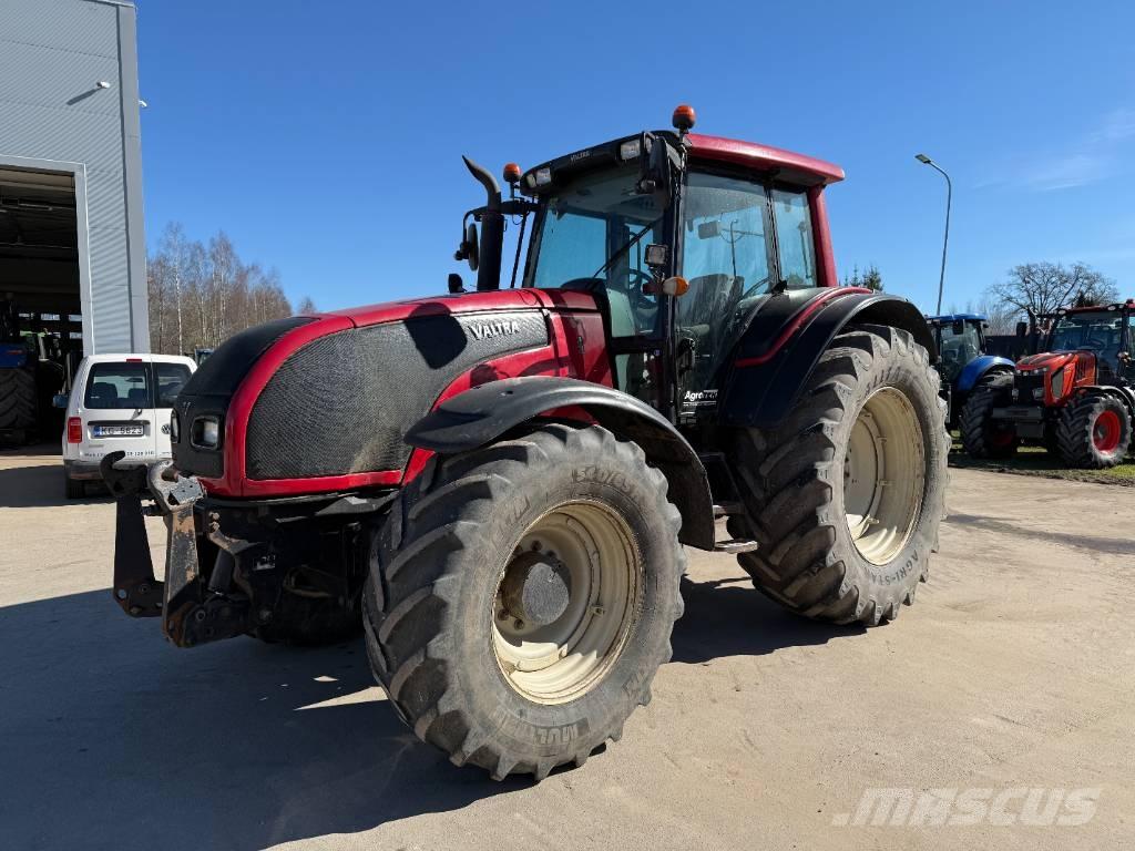Valtra T 191 Traktori