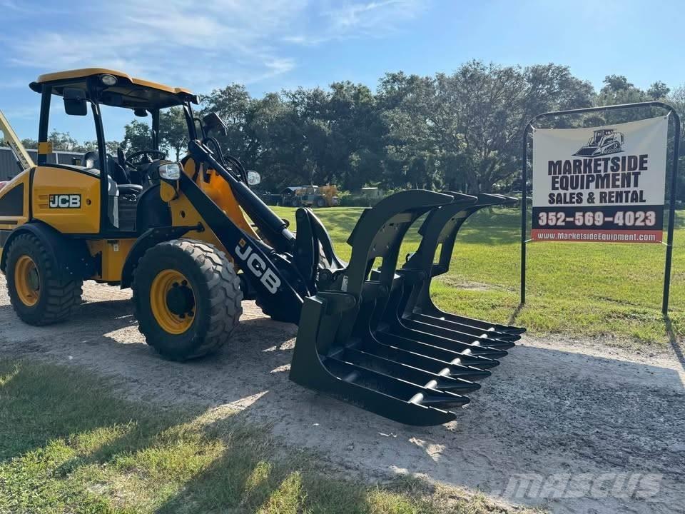 JCB 407 Iekrāvēji uz riteņiem
