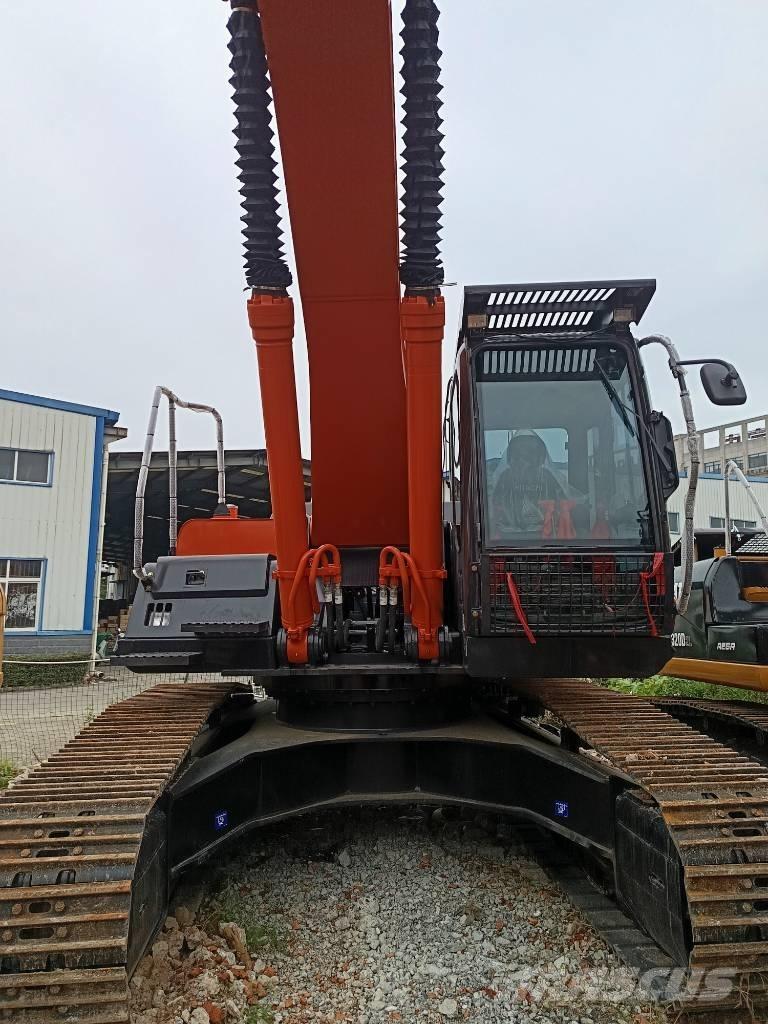 Hitachi ZX 350 H Kāpurķēžu ekskavatori