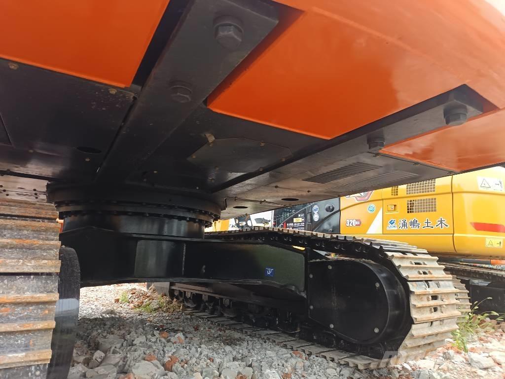 Hitachi ZX 350 H Kāpurķēžu ekskavatori