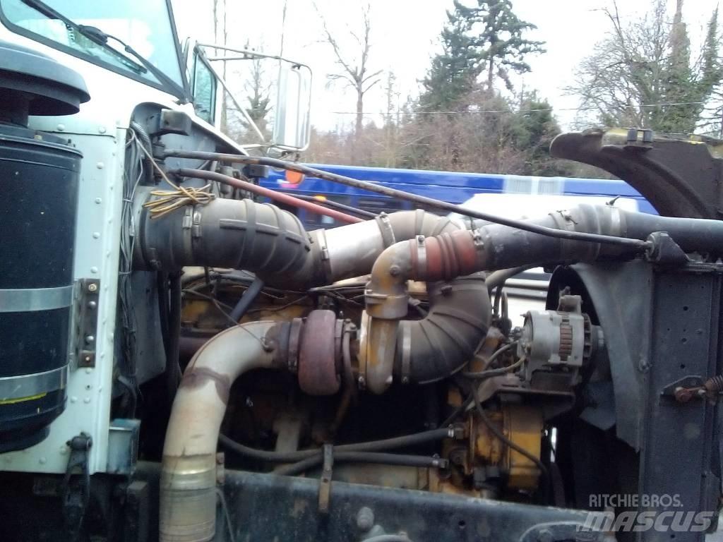Peterbilt 377 Vilcēji