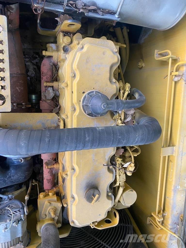 CAT 325 C Kāpurķēžu ekskavatori