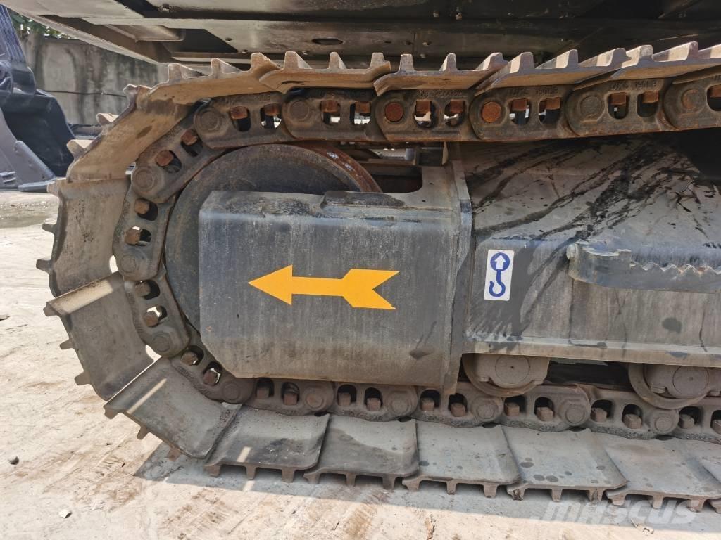 Volvo EC 220 Kāpurķēžu ekskavatori