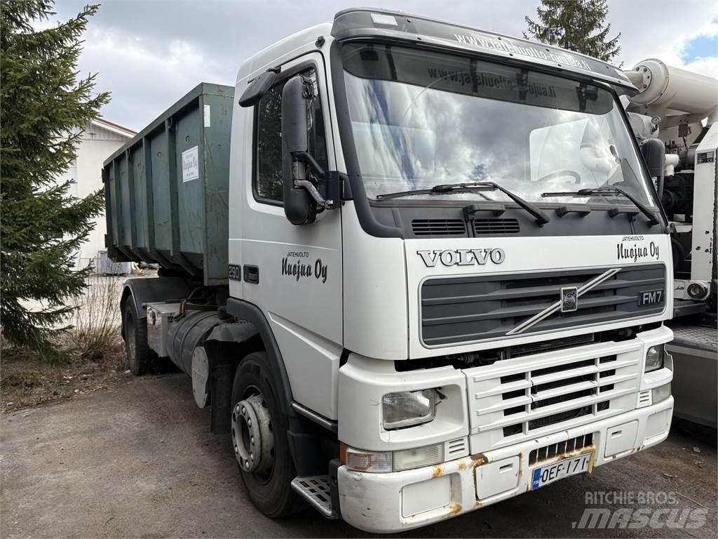 Volvo FM7 Kabeļu pacēlājs nomontējamām kravas mašīnām