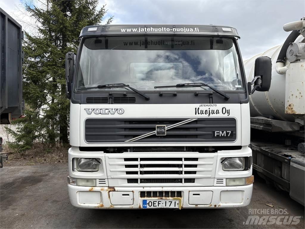 Volvo FM7 Kabeļu pacēlājs nomontējamām kravas mašīnām