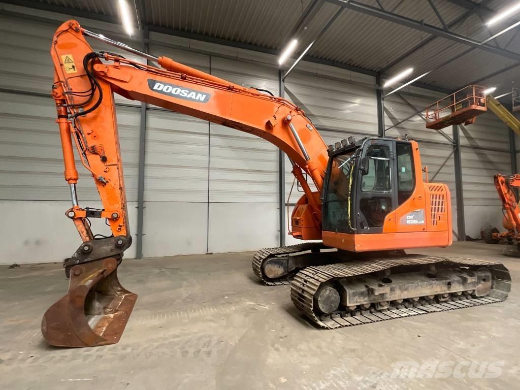 Doosan DX 235 LCR Kāpurķēžu ekskavatori