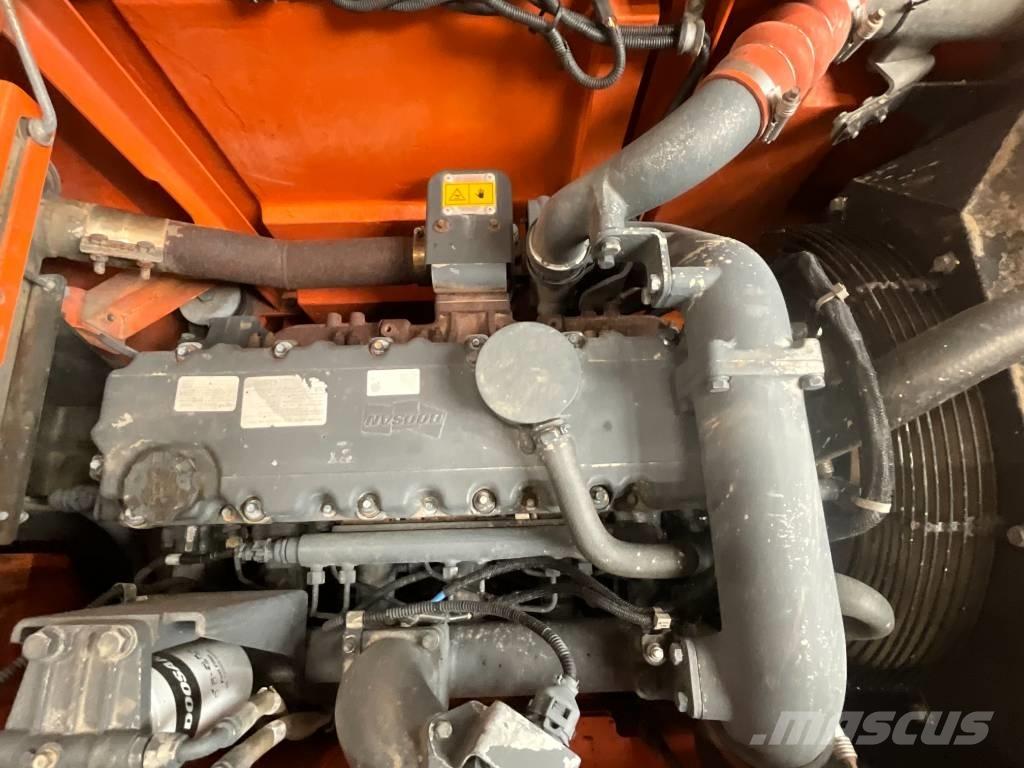 Doosan DX 235 LCR Kāpurķēžu ekskavatori