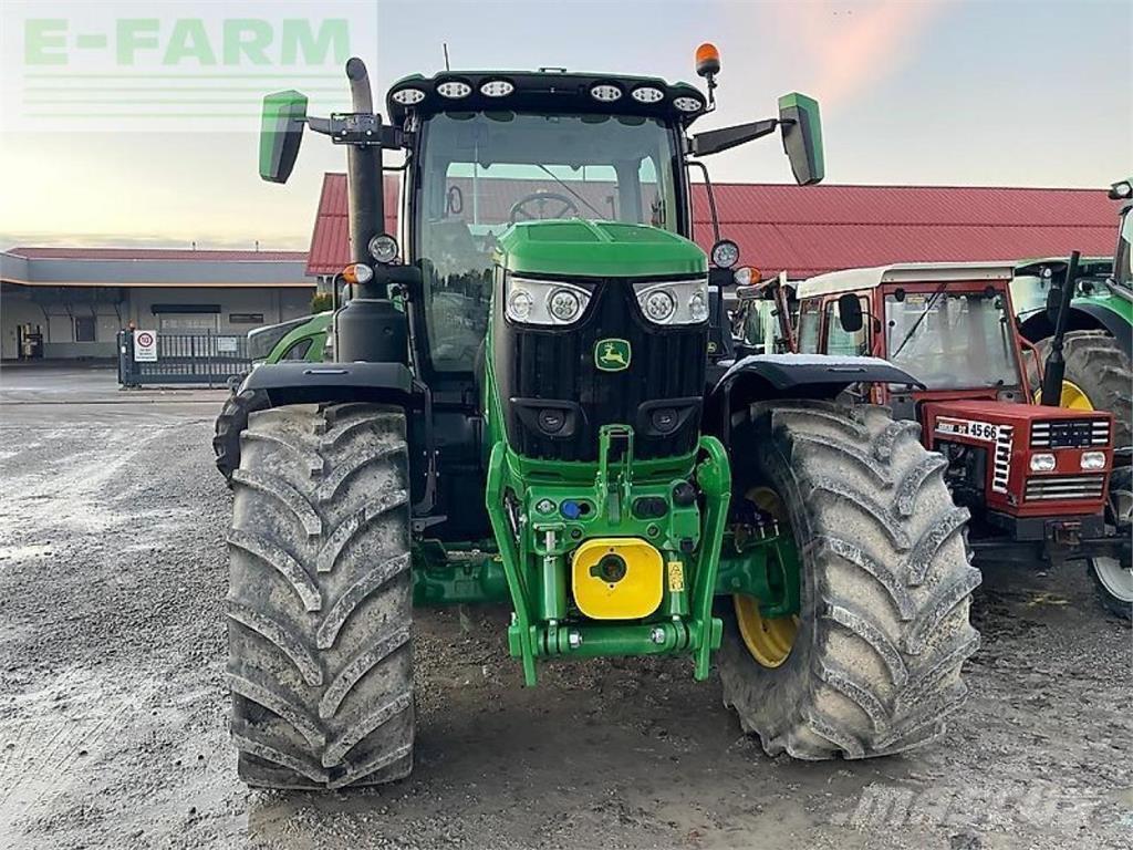 John Deere 6r 215 Traktori