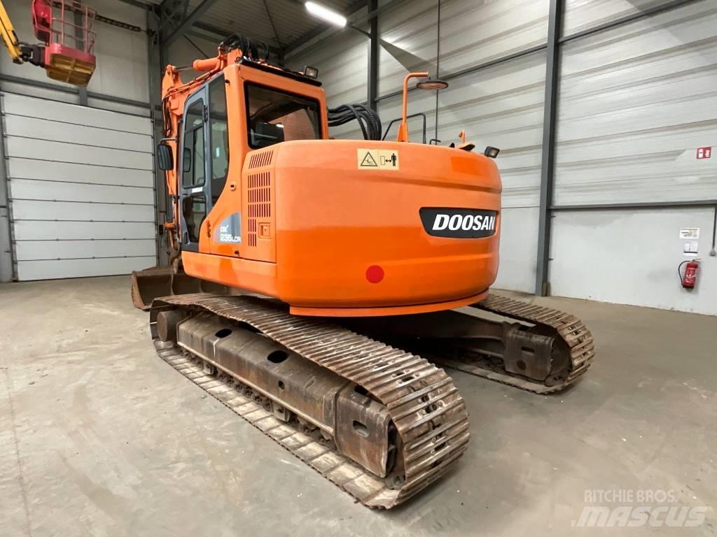 Doosan DX 235 LCR Kāpurķēžu ekskavatori