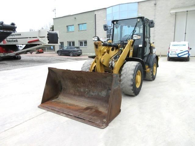 CAT 906 H Iekrāvēji uz riteņiem
