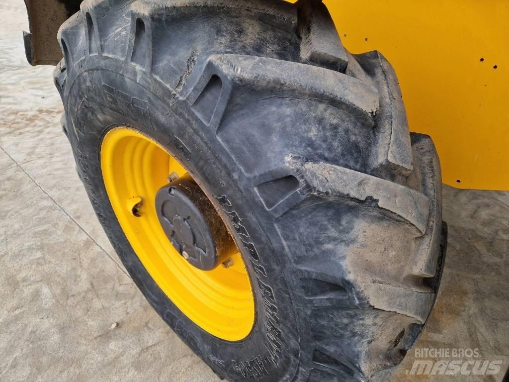 JCB 535-125 - P363 Teleskopiskie manipulatori