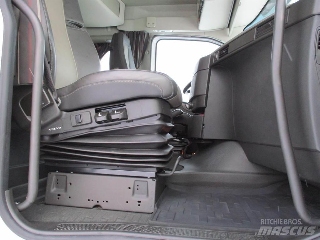 Volvo FH Šasija ar kabīni
